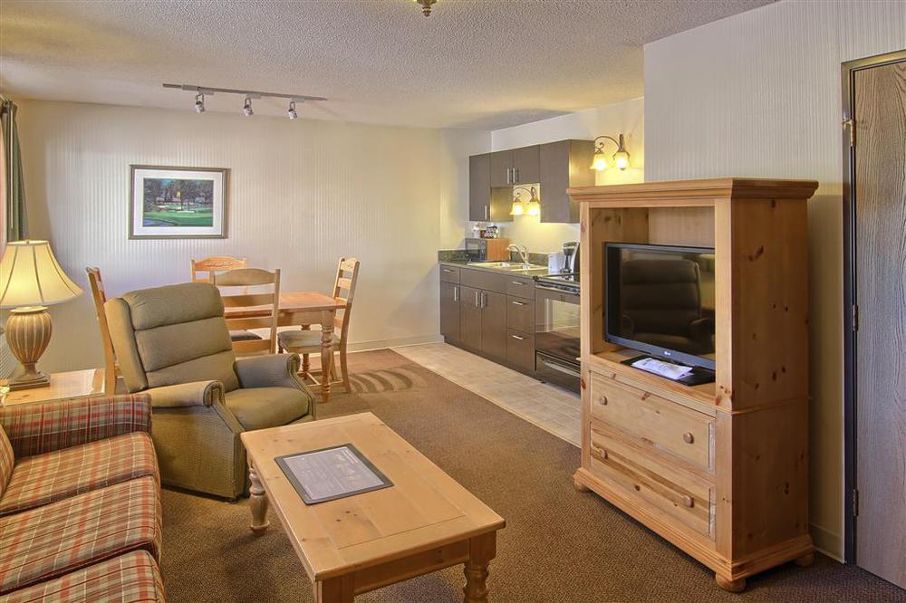 Best Western Of Harbor Springs Room photo