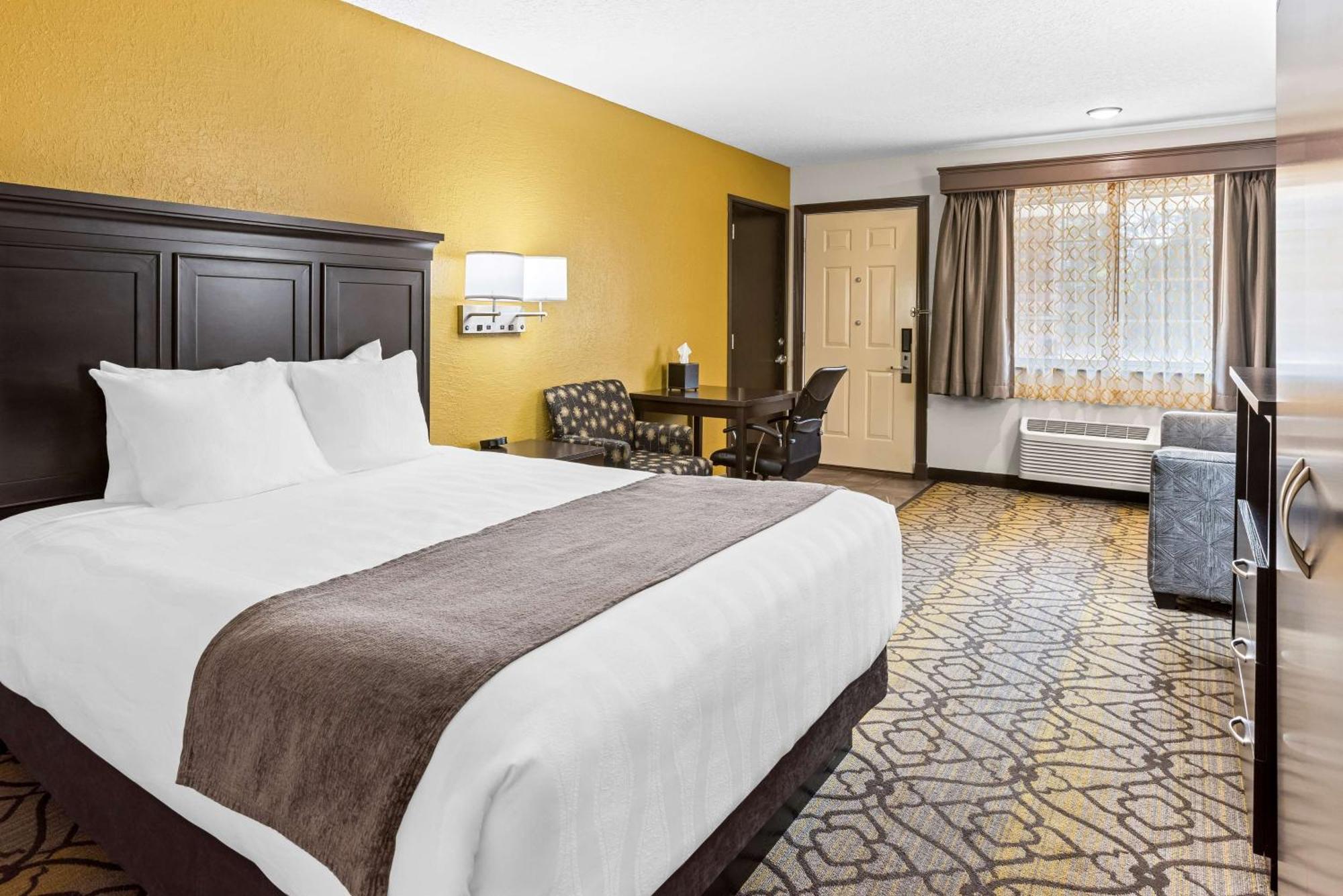 Best Western Of Harbor Springs Exterior photo