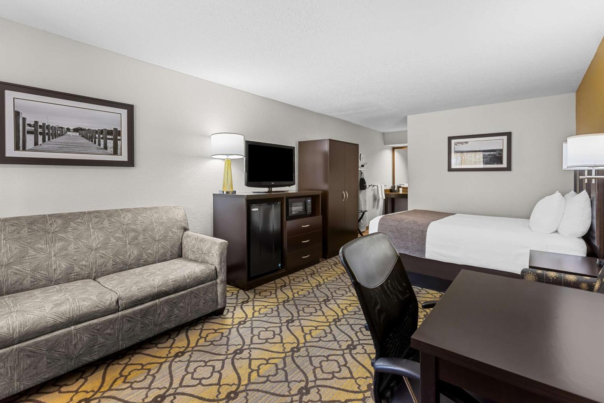 Best Western Of Harbor Springs Exterior photo